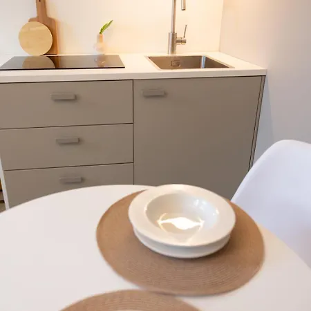 Apartment Elegant Ada Johanna Apartment, Close To The Centre And *